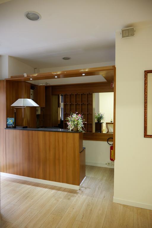 Hotel Lydia Аласио Екстериор снимка